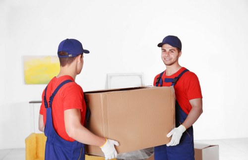 Moving truck service for Marylebone residential streets