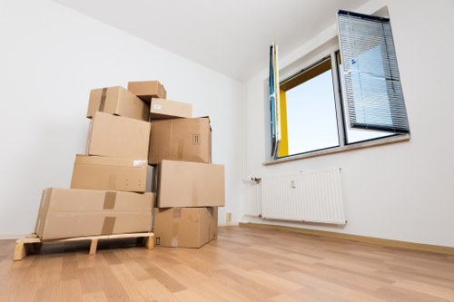 Professional movers planning a Marylebone truck job
